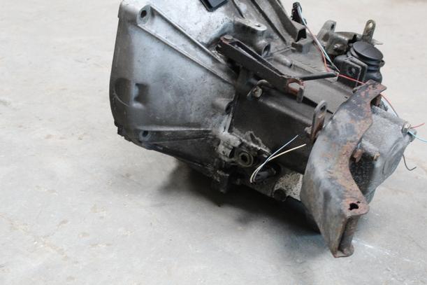 Foto: SCHALTGETRIEBE eines Fiat Tempra 2.0 i.e. Station Wagon SX