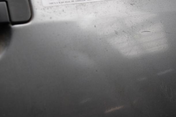Foto: TÜR VORNE RECHTS V R eines Audi 100 2.3 E