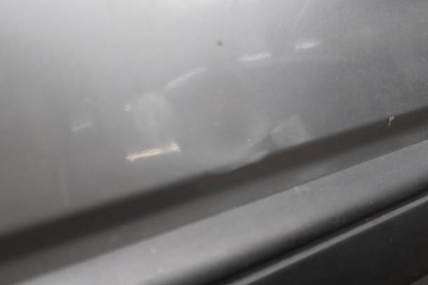 Foto: TÜR VORNE RECHTS V R eines Audi 100 2.3 E