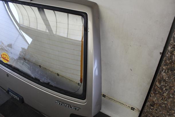 Foto: HECKKLAPPE / HECKDECKEL eines Toyota Starlet 1.0 e