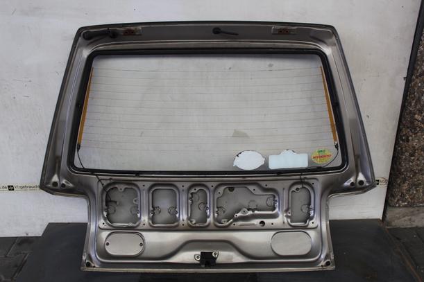Foto: HECKKLAPPE / HECKDECKEL eines Toyota Starlet 1.0 e