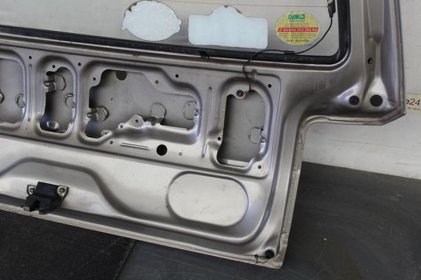 Foto: HECKKLAPPE / HECKDECKEL eines Toyota Starlet 1.0 e