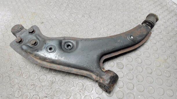 Foto: QUERLENKER VORNE LINKS eines Toyota Starlet 1.0 e