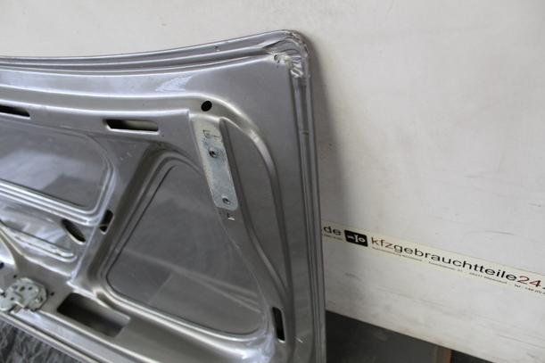 Foto: HECKKLAPPE / HECKDECKEL eines Opel Ascona c LS