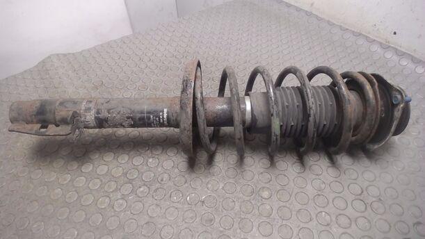 Foto: FEDERBEIN VORN LINKS eines Ford Scorpio GL Exclusiv