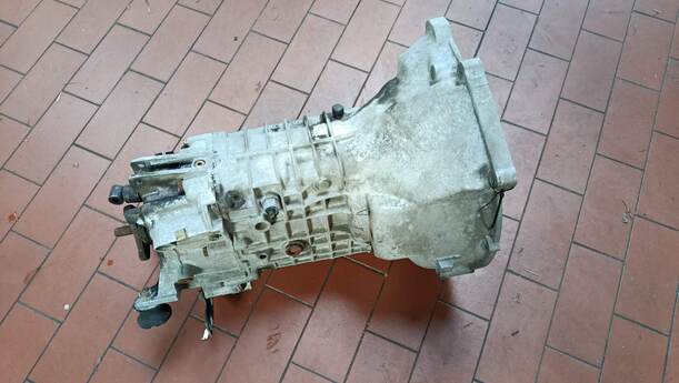 Foto: SCHALTGETRIEBE 5-GANG eines BMW 318i