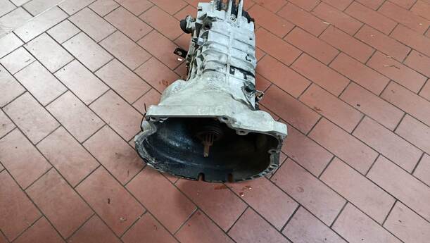 Foto: SCHALTGETRIEBE 5-GANG eines BMW 318i
