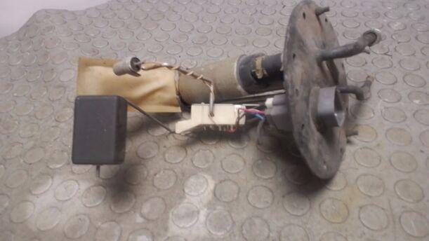 Foto: KRAFTSTOFFPUMPE eines Toyota Corolla 1.4 XLi