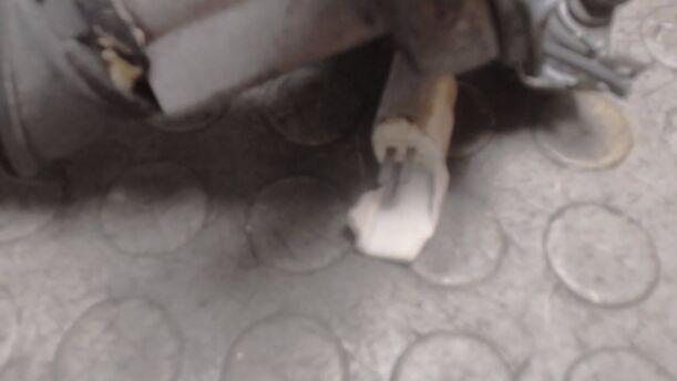 Foto: HECKSCHEIBENWISCHERMOTOR (STECKER DEFEKT) eines Toyota Corolla 1.4 XLi