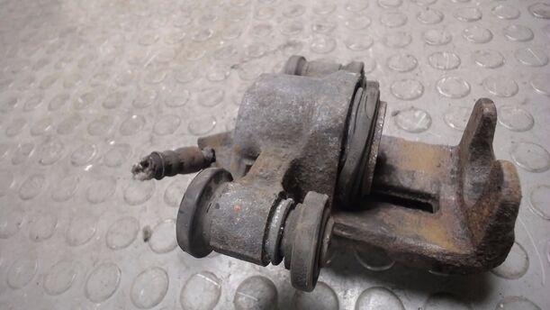 Foto: BREMSSATTEL VORN LINKS eines Nissan Micra LX