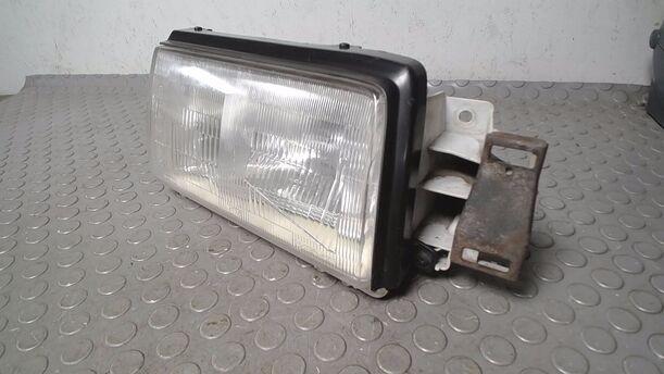 Foto: SCHEINWERFER RECHTS ( KOITO ) eines Mazda 323 1.6i GLX