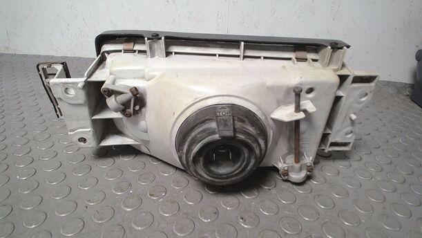 Foto: SCHEINWERFER RECHTS ( KOITO ) eines Mazda 323 1.6i GLX