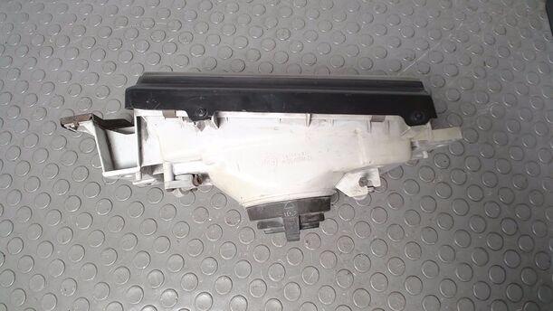 Foto: SCHEINWERFER RECHTS ( KOITO ) eines Mazda 323 1.6i GLX