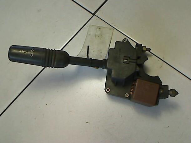 Foto: BLINK-/KOMBISCHALTER eines Fiat Uno 45 fire