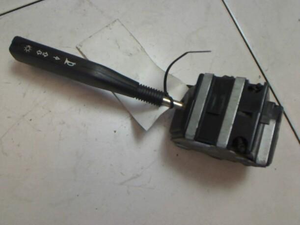 Foto: BLINK-/KOMBISCHALTER eines Citroen BX 16 RI