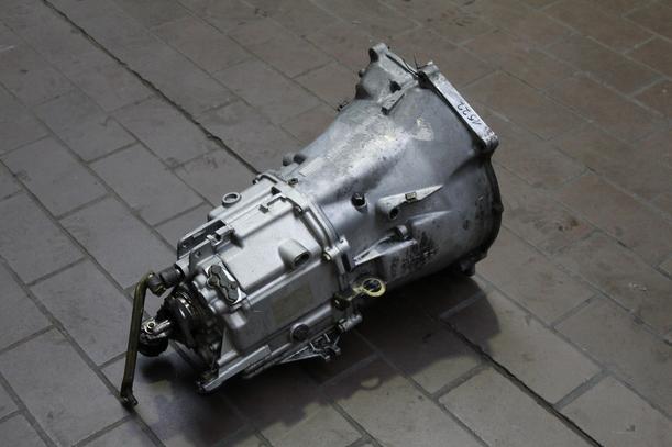 Foto: SCHALTGETRIEBE 5-GANG eines BMW 318i