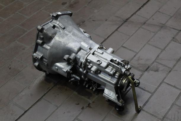 Foto: SCHALTGETRIEBE 5-GANG eines BMW 318i