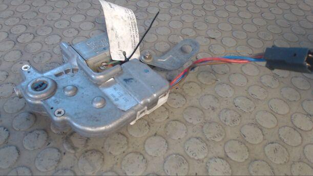 Foto: SCHIEBEDACHMOTOR eines VW Passat Variant 1.8 CL