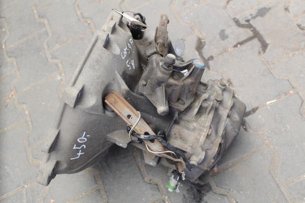 Foto: SCHALTGETRIEBE 5-GANG (68000 km) eines Opel Corsa LS