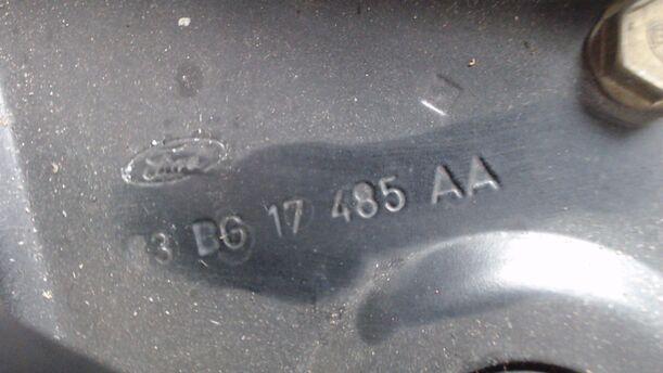 Foto: SCHEIBENWISCHERMOTOR VORN eines Ford Sierra Turnier CLX (LX)