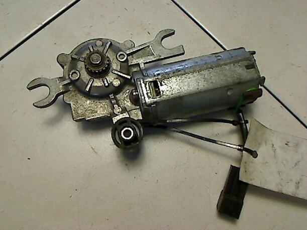 Foto: SCHIEBEDACHMOTOR eines Fiat Tipo 1600 i.e.