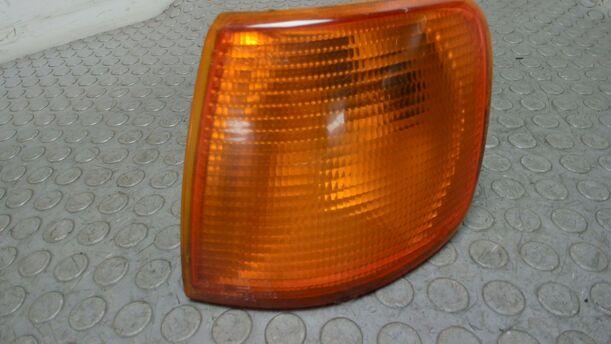 Foto: BLINKER / BLINKLEUCHTE LINKS ( '87 ) eines Ford Sierra Turnier CLX (LX)