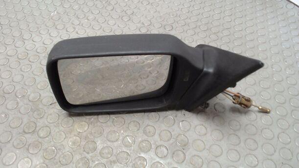 Foto: AUSSENSPIEGEL LINKS ( '85 ) eines Ford Scorpio CL