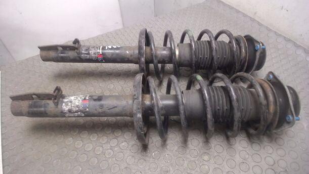 Foto: FEDERBEINPAAR VORN eines Ford Scorpio CL