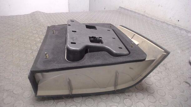 Foto: HECKLEUCHTE / RÜCKLICHT LINKS eines Ford Scorpio CL
