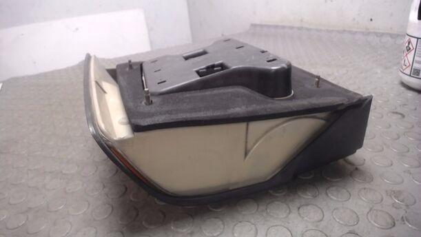 Foto: HECKLEUCHTE / RÜCKLICHT LINKS eines Ford Scorpio CL