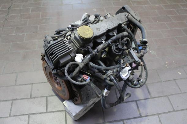 Foto: MOTOR X12SZ (16000km) eines Opel Corsa Eco