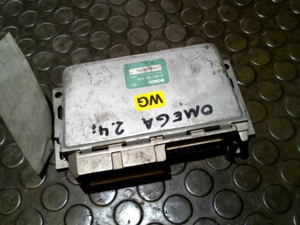 Foto: STEUERGERÄT ABS eines Opel Omega Caravan LS