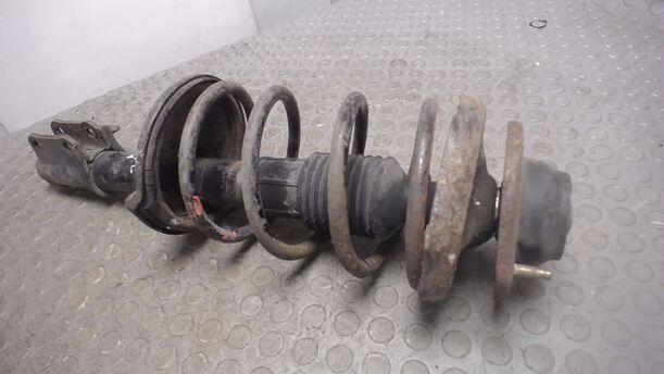 Foto: FEDERBEIN VORN LINKS eines Mazda 323 Kombi GLX