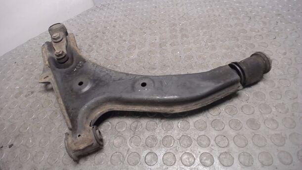 Foto: QUERLENKER VORN LINKS eines Mazda 323 Kombi GLX