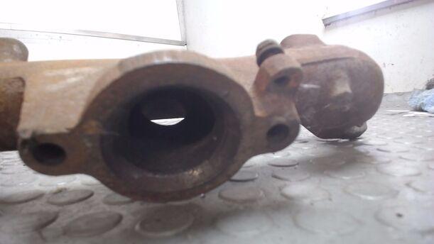 Foto: AUSPUFFKRÜMMER eines Opel Corsa LS