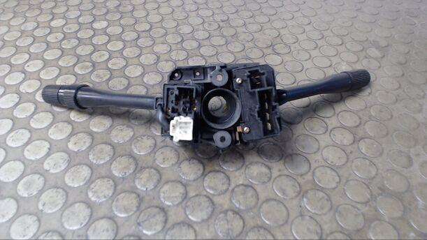 Foto: BLINKSCHALTER/ KOMBISCHALTER eines Honda Civic 1.3