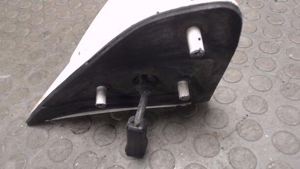 Foto: AUSSENSPIEGEL MECH. INNENVERSTELLBAR LINKS eines Nissan Micra LX