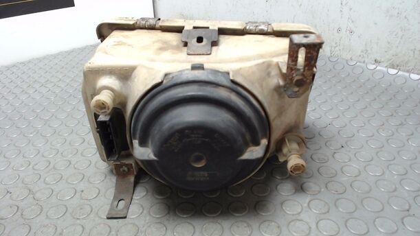 Foto: SCHEINWERFER RECHTS ( '82 ) eines Ford Sierra CL