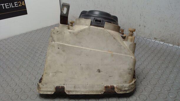 Foto: SCHEINWERFER RECHTS ( '82 ) eines Ford Sierra CL