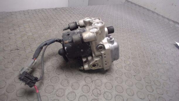 Foto: ABS-BREMSAGGREGAT eines Nissan Almera 2.0 GTi