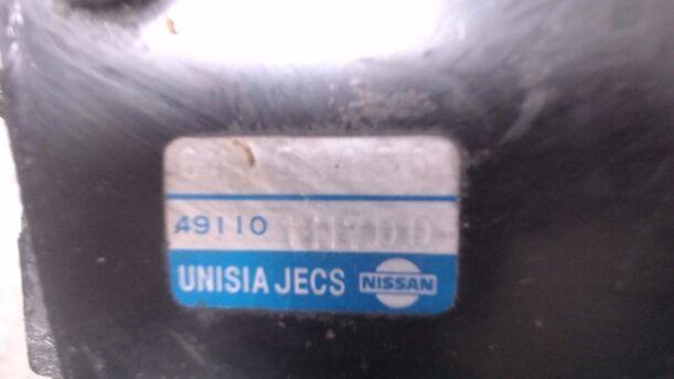 Foto: LENKGETRIEBEPUMPE eines Nissan Almera 2.0 GTi