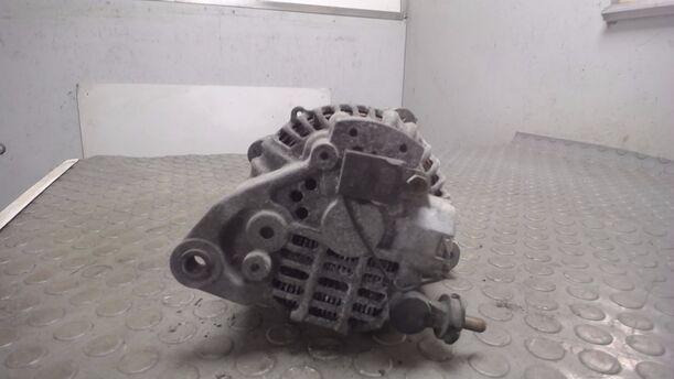 Foto: LICHTMASCHINE eines Nissan Almera 2.0 GTi