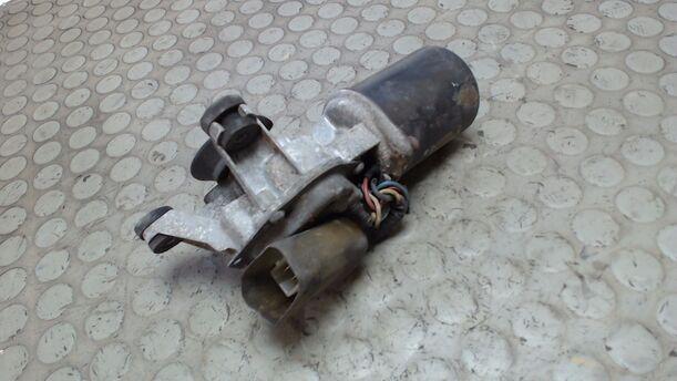 Foto: SCHEIBENWISCHERMOTOR VORN eines Nissan Sunny SLX