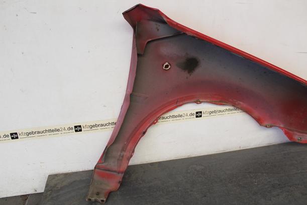 Foto: KOTFLÜGEL VORN LINKS eines Nissan Sunny SLX