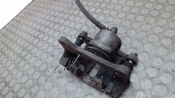 Foto: BREMSSATTEL VORN LINKS eines Nissan Sunny SLX