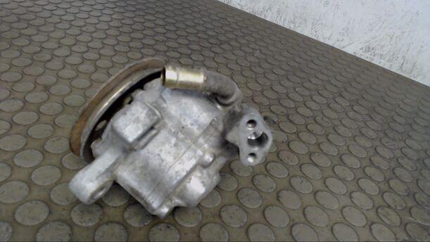Foto: LENKGETRIEBEPUMPE / SERVOPUMPE eines Honda Civic 1.5i 16V