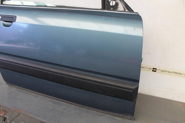 Foto: TÜR VORNE RECHTS eines Audi 100