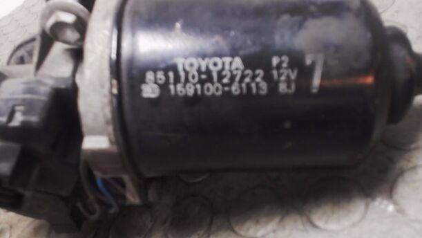 Foto: SCHEIBENWISCHERMOTOR VORN eines Toyota Corolla 1.6 Si