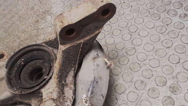 Foto: ACHSSCHENKEL VORNE RECHTS eines Toyota Corolla 1.6 Si