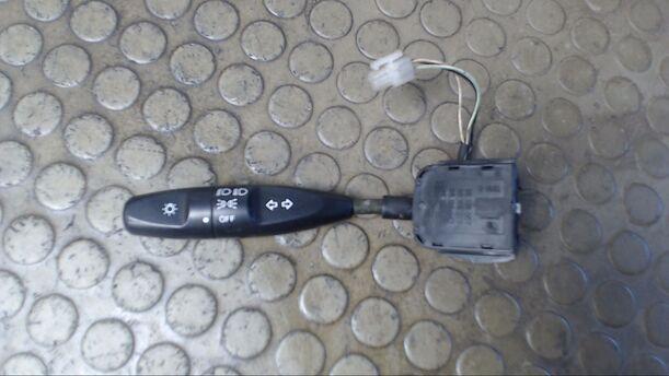 Foto: BLINKERSCHALTER/ KOMBISCHALTER eines Daewoo Nexia 1.5 GL